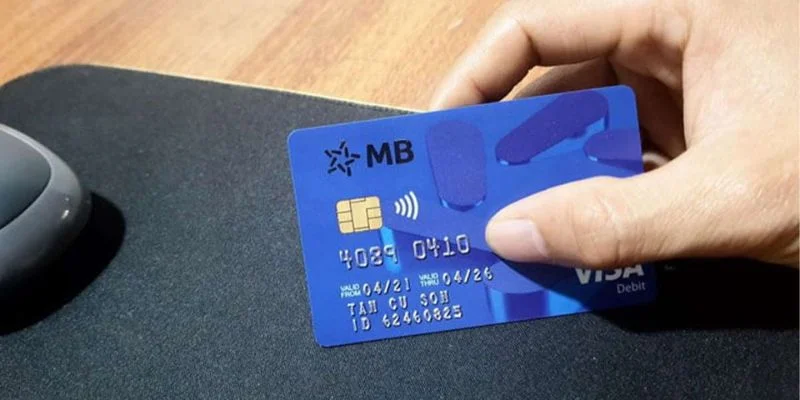 Khách hàng cần sở hữu một tài khoản ngân hàng hợp lệ